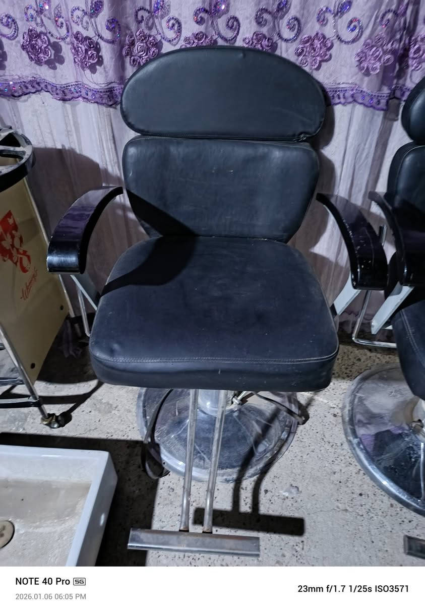 غراض للبيع مال صالون اي ضرر مابيهن نضيفات كلش اخو الجديد *********** وتساب بي
