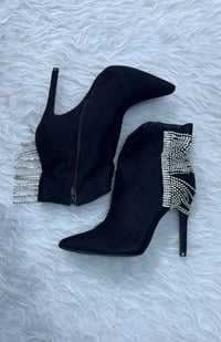 شلعة الي يفيدنه واله رزق بيهن ينطي سعر بيهن وياخذهم واتساب 07866933966