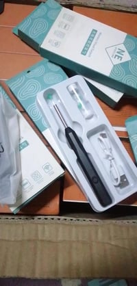 جهاز تنضيف الاذن 7 قطع شلع القطعة على 6 07741171892 او مراسلة على الخا...