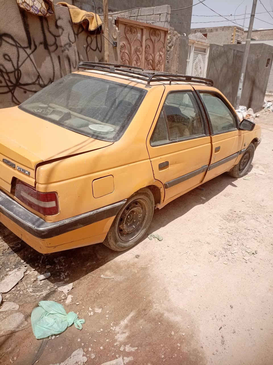 السلام عليكم من رخصت مدير الكروب سياره بيحو 405 كير مكينه بيكاتشو اتوماتيك الكير جديد قبل اسبوع شاده ترايك وين مايعجبك رقمها بغداد الماني بس راعيها ماواصله عنوانه بالكاظم اتعهدلك سرقه وعشاير وهذا رقمي ***********  السعر 15 ورقه وبيها مجال حك الجيه

