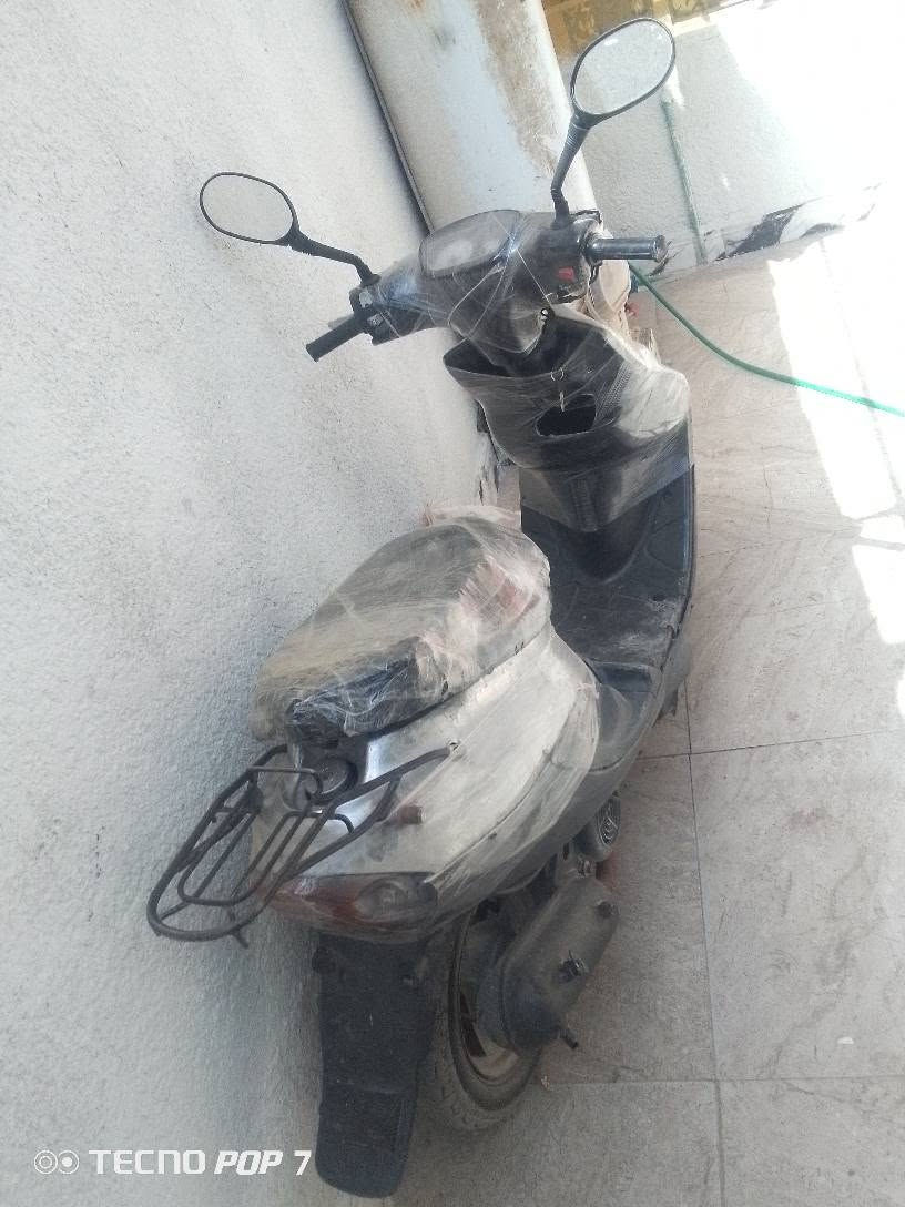 دراجه تسع زروف شغاله من كلشي كهربائيات وسحب قوي ونهضه قويه السعر 225 رقمي *********** مكاني البصره المطيحه
