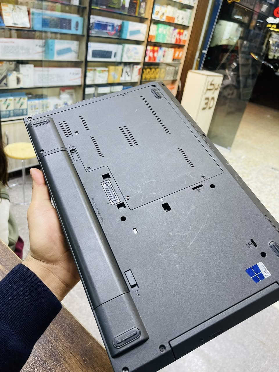 السلام عليكم
لابتوب لينوفو نضيفه مثل مموضح بصور 
ا— i5-4300M
ا— هارد SSD. 256يعني سريع كلشش
ا— ***********
ا— السعر (150) كلشش زين سعر واني متوازي على بيعتها
