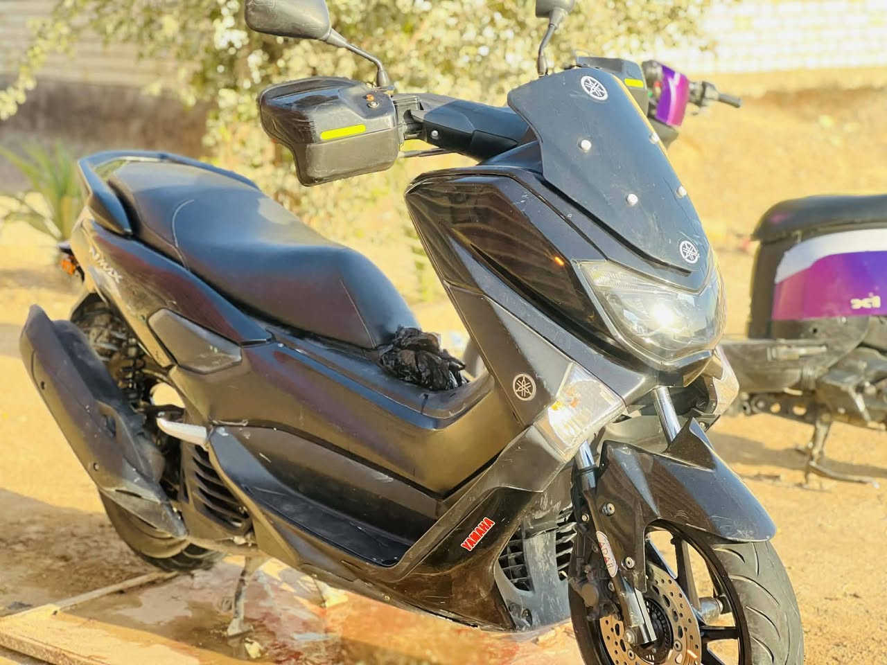 سلام عليكم دراجه ان ماكس ياباني كله شغاله مانع نزلاق نضام مانع نزلاق دراجه حلوه وسريعه مكاني الدوانيه قضاء عفك السعر 1700 الاتصال على رقم ***********
