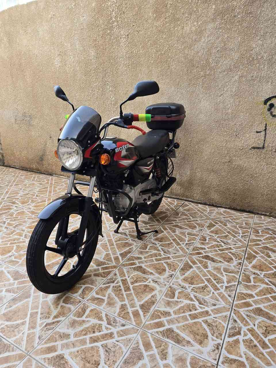 السلام عليكم شباب
بوكسر للبيع 
موديل 2023 
 نازله 2025 
دراجه زيرو
مكفوله كفاله عامه 
دراجه رقم وسنويه ديالى 
نكليزي تحويل ثاني يوم 
مكاني ديالى خالص
 الشراي يتصل على هذا الرقم ***********
