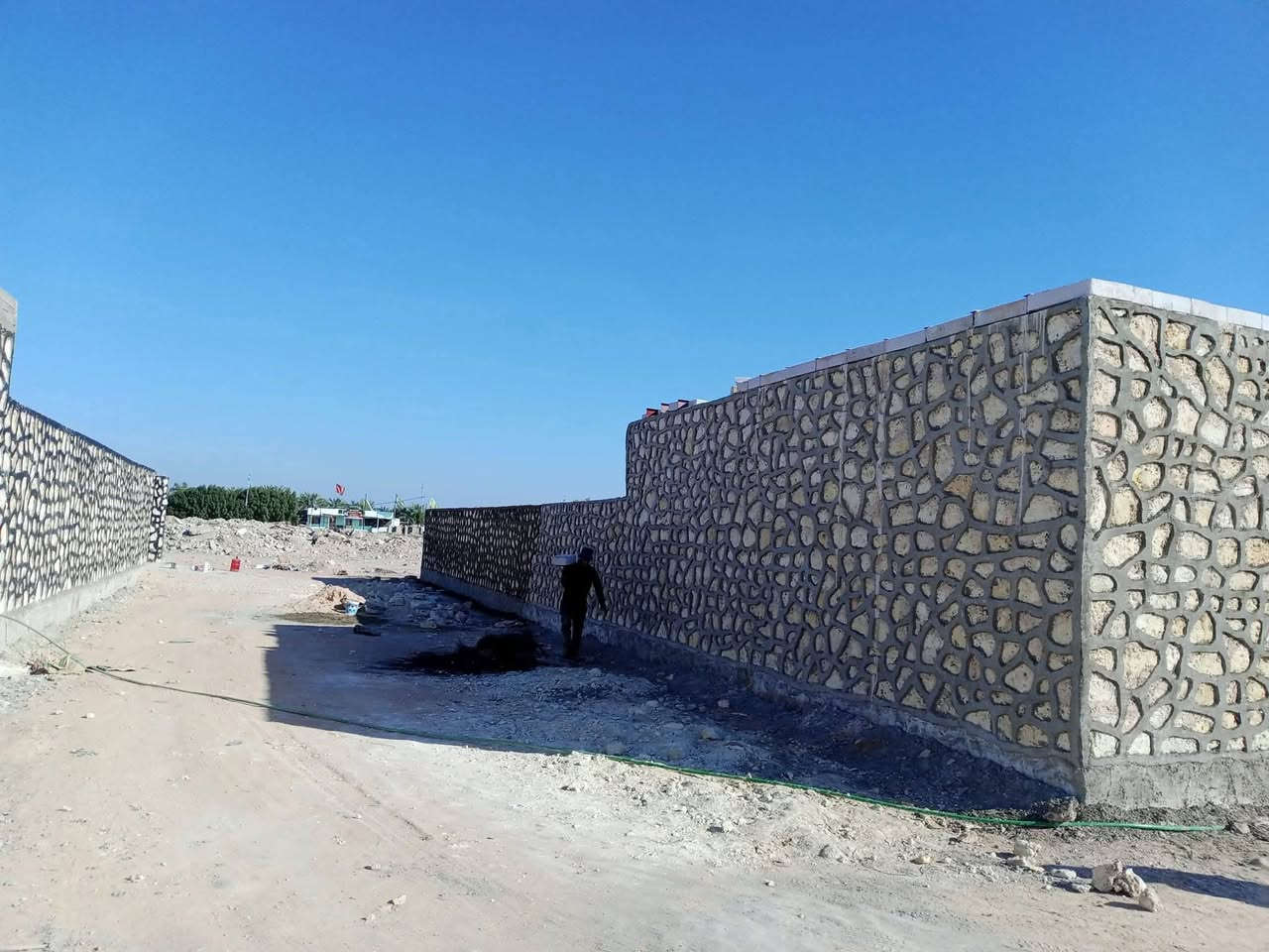 جزء من عملي بناء حجر درجة اولى لكافة أنواع بناء الحجر بأسعار تنافسية ومناسبة للاستفسار الاتصال بالرقم *********** أو مراسلت الصفحه
