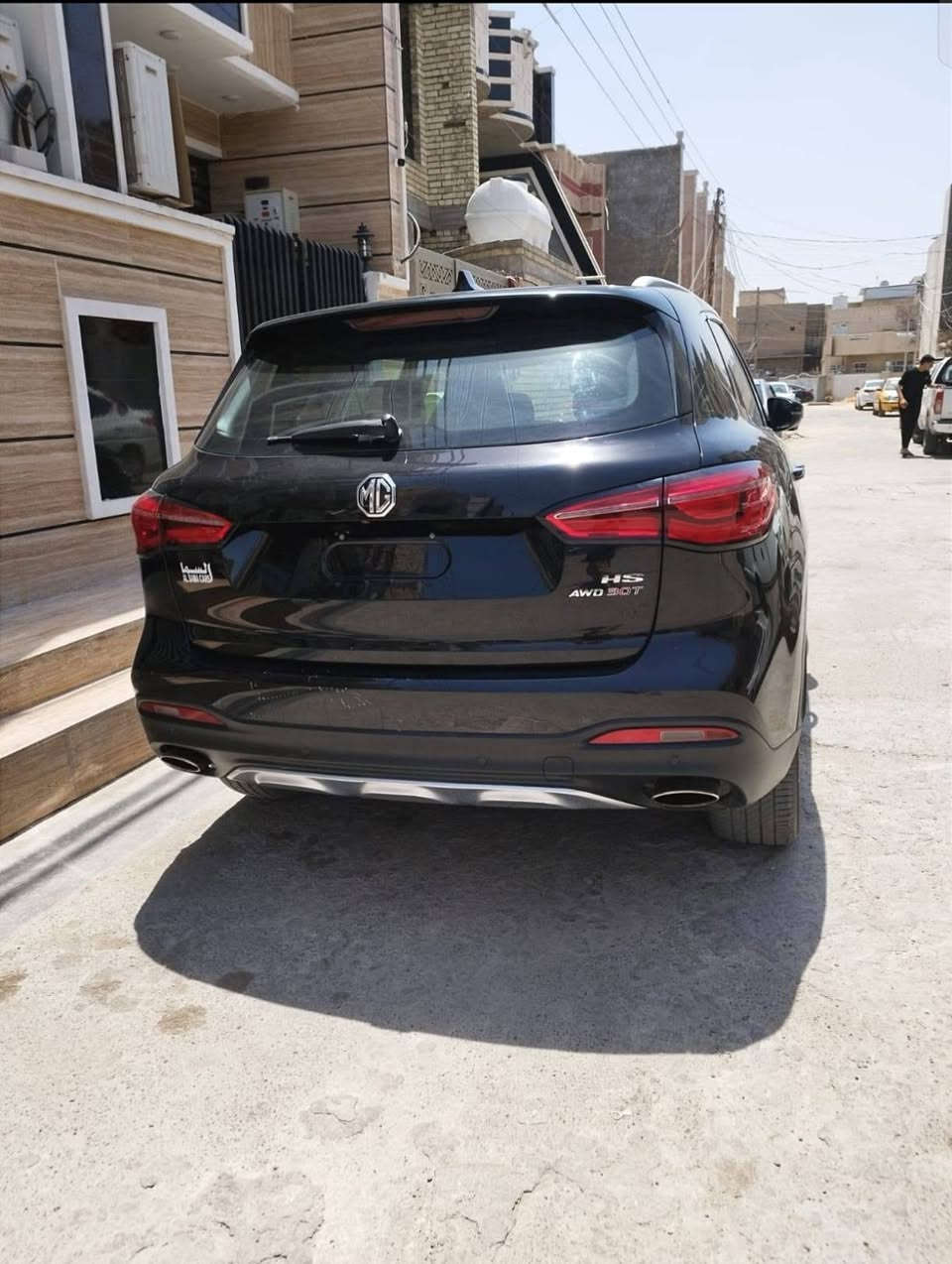السلام عليكم سيارة MG HS موديل 2021 محرك Turbo 2000 صورها موجودة مع صور الحادث سعرها 105وبيها مجال رقم بغداد للاستفسار الاتصال على الرقم *********** أو *********** واتساب السيارة مصبوغة حزام ماعدة الصندوق الجاملغ الخلفي صدر جديد
