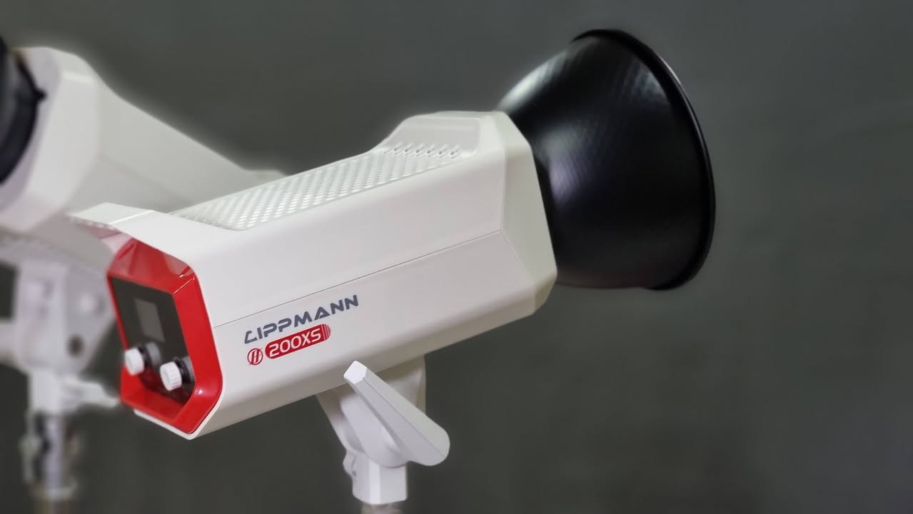 اضاءة فديو مستمرة 200 واط من شركة YSKE 
باي كلر 
شمسي ابيض ثلجي
تحكم كلفن
تحكم بقوة الاضاءة 
شاشة كبيرة 
فانات تبريد عدد ٢ صامت
تحكم تطبيق موبايل
جديد متوفر توصيل  ***********
