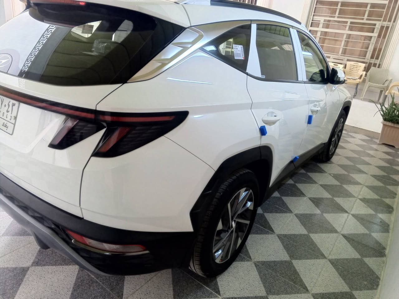 هونداي توسان 2022 خليجي
كفاله عامة من ضربة وصبغ وتبديل 
ماشية 66 حقيقي  
فول مواصفات ماعدة البانوراما 
4 بصمات + تشغيل عن بعد 
داخل اوف وايت 
كشنات 2 كهرباء + جلد 
مود درايف  3 انظمة قيادة 
هندبريك بصمه 
شاشة كبيرة كار بلي 
تبريد قطعتين 
مري شفط 
اشاير ترحيب 
بردات خلفية 
شحن لاسلكي +3 منافذ شحن 
حساس امامي خلفي 
اريل نفكيشن 
مانع انزلاق 
لد نهاري + لايت زنون + لد عند التدوير يمين ويسار 
سبير منازل + بردة صندوك 
محرك وكير كفاله بوضع الشركة 
تايرات الشركة جواها 
بيها شخوط بسيطة بل بنيد  خباثة  موضحات بل صورة 
السعر 205 وبيها مجال 
مكاني بغداد التاجي 
***********
