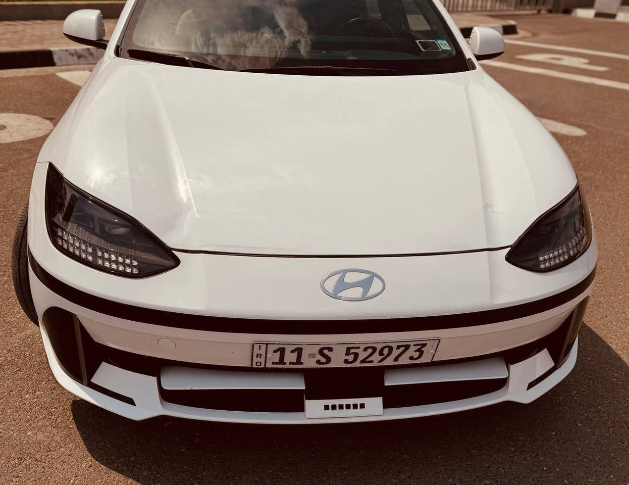 2024 HYUNDAI IONIQ 6
 
هونداي ايونك 6 كهرباء بالكامل حادث جدا بسيط تبديل دعامية نفس اللون مع بارد في البنيد بدون صبغ  ماشية 7الاف ميل السيارة دخول نهاية 2025 وماماشية بالعراق 200الى 300ميل
تمشي من500الى 600 كيلو. حسب نوع القيادة. اقتصادية جدا
السيارة 4 ويل نظيفة  جدا  احلة من الصور  
السعر 17600$ وبيهة مجال
موقع السيارة في بغداد الدورة 
للاستفسار والاتصال ***********
