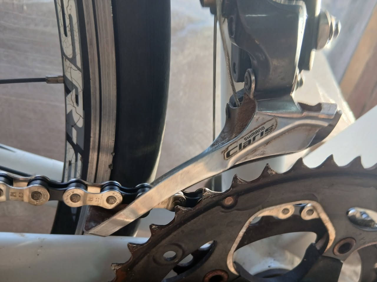 بايسكل للبيع رود
ماركة جاينت ديفاي

الامنيوم بالكامل ماشة كاربون 

 سستم كلارس 

 قياس S 

مختم جاينت كلشي بلادي

سعر ٢٦٠ فقط 

عنوان بصرة  يوجد توصيل


**إذا كنت صاحب هذا الإعلان وتريد حذفه لأي سبب، رجاءا أرسل رسالة إلى الدعم الفني**