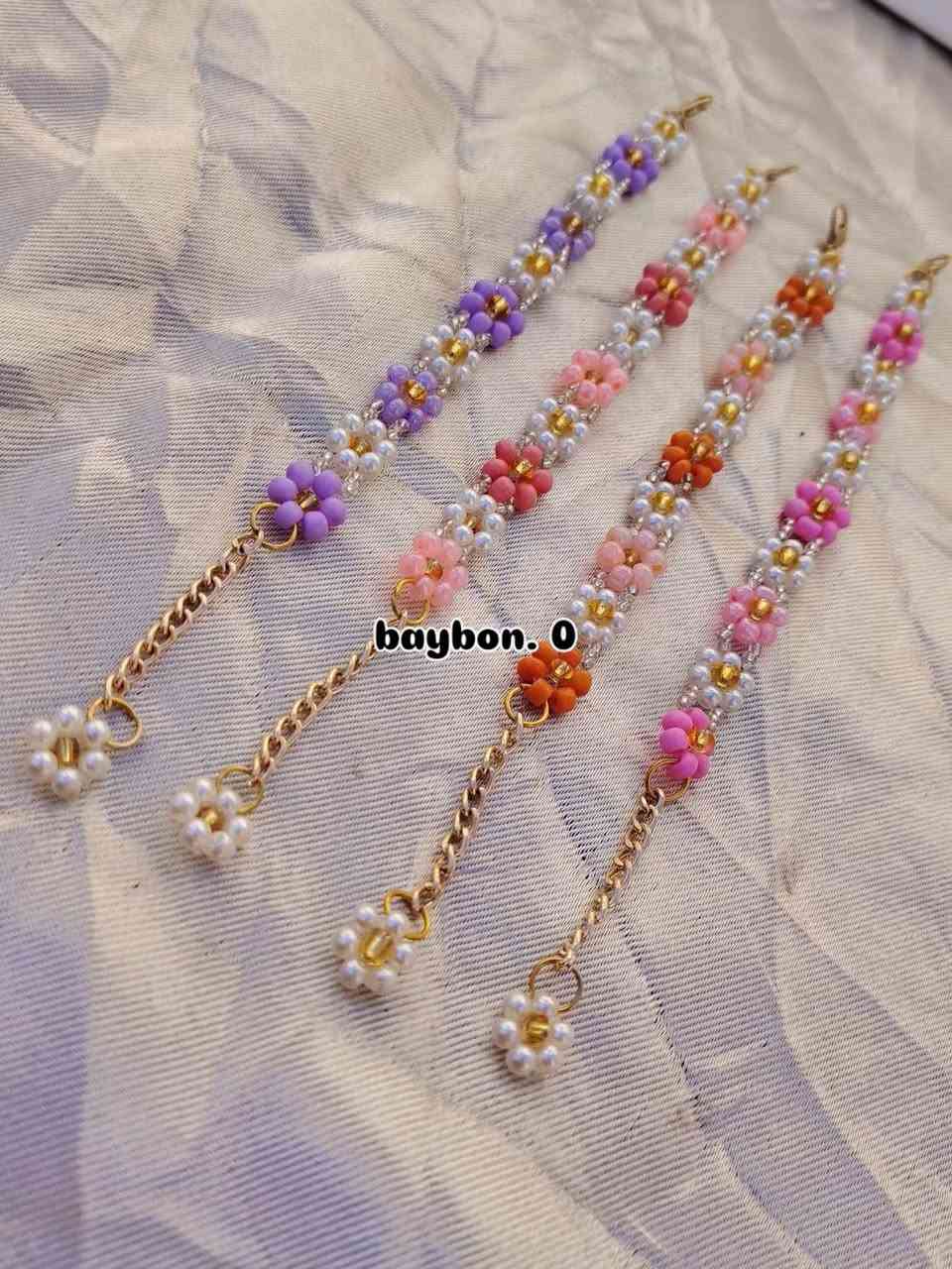 سوار البيبون 🤍🦋
تفاصيل صغيرة.. جمال كبيرة 
بساطة تشبه الربيع، سوار يدوي بزهور الاقحوان تصميم ناعم يضيف لمسة انوثة واشراقة لكل اطلالة 💐🌺
اختيار مثالي لمحبات التفاصيل الهادئة والجمال الطبيعي 🤍
#سوار #اكسسوارات #اكسسوارات_نسائية #هدية #هدايا #تغليف #باقة #باقة_ورد #باقة_اكسسوارات #ورد_طبيعي #ورد #بنات #موصل #عيد_المعلم #عيد #فطور #سحور #خور_عبدالله #خور_عبدالله_عراقي #موصل #ابو_جنة #ترند #المسحرجي


**إذا كنت صاحب هذا الإعلان وتريد حذفه لأي سبب، رجاءا أرسل رسالة إلى الدعم الفني**