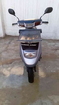 دراجه يامها نضيف.  مابيها اي عيب سلف هندر و كهربائيات كامله سعر ٣٠٠ بي...