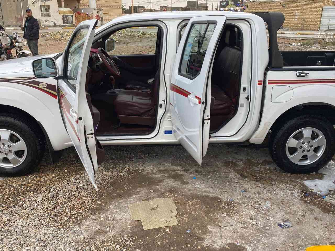 السلام عليكم  ..
نيسان نيفارا ..للبيع. موديل ٢٠١٥ 

رقم بغداد  بأسمي كامله للأخير السياره مابيها برغي نقص من جميع النواحي.  كير اوتوماتيك 

مداور ثاني يوم . تخم تاير تبريد تدفئه  صدر اصلي وكاله مابيها اي نقص 

بيها بارد جدا قليل طرف البدي   محرك مفتوح تجفيت درجه اولى لاتنقيص لاتبخير  ناعمه كلش.  ..... السعر ١٣٠$

مكان السياره السماوه قضاء الخضر 

للتواصل ( ***********)
