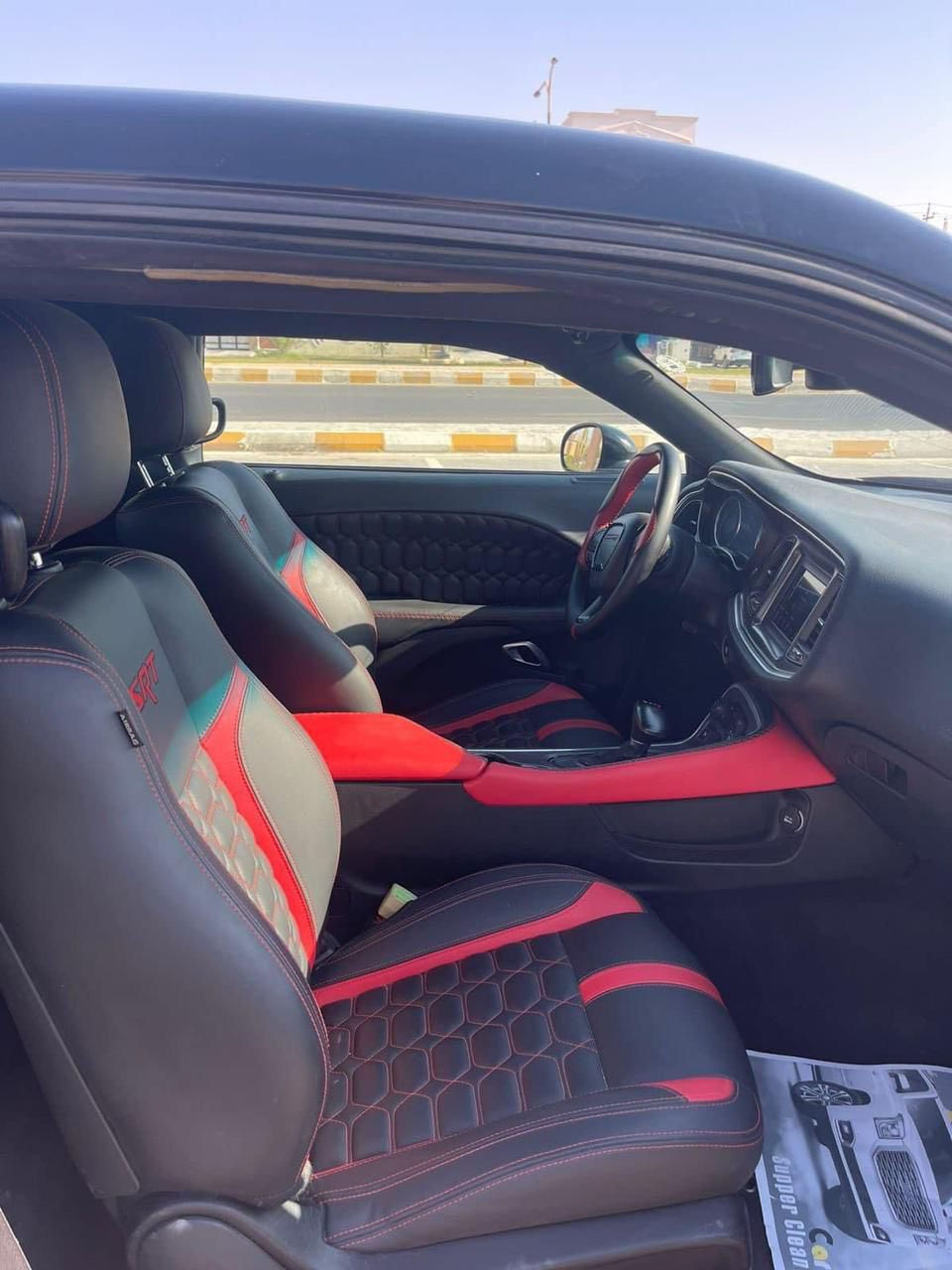 السلام عليكم جالنجر sxt 2018
رقم اربيل V6 مواصفاتها شاشة كبيرة بيها نظام سبورت تشغيل عن بعد

واضافة اكزوز رياضي تحكم

ريمونت ويل تو سايز ارمادا تخم تاير جديد سماعات الباينو السيارة ما بيها اي نقص حادثها قطعة وحده جامرلغ جهة السايق وبيها قطعتين صبغ يعني ابيعلك ٣ قطع والسيارة ايرباك البرته بس ومرجعي سستم وبدون دواخل لا لغد ولا شاصي
رقم اربيل 
رقم الهاتف ***********

عنوان السيارة ديالى بعقوبة

السعر 168 وبيها مجال
