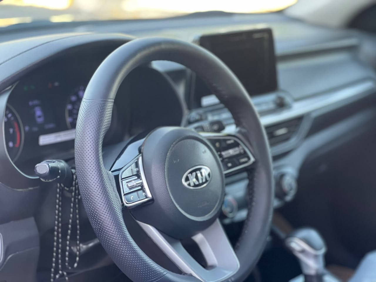 كيا فورتي / 2020
2020 KIA FORTE

المواصفــــات : 

▪️المُحـــرّك : 4سلندر 
▪️سعــة المُحــرّك : 2.0 الدوش
▪️ناقــل الحركـة : اتوماتك 
سعر 112 ورقه بي مجال
بجم كبس بدون ايرباك فقط كلير باب 
رقم معوقين 4 تشهر مده تحويل 
***********
