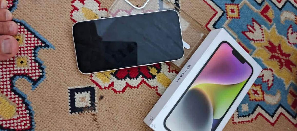 السلام عليكم
ايفون 14 عادي 

الجهاز كفاله كفاله كفاله 

الجهاز نموذج  3j/A 

بطاريه ٩٠ 

ذاكره١٢٨

كارتون الاصليه 

الكتلوك ماله 

مواصفات بعد سابقته 

الجهاز نضافته ١٠٠٪؜ مكفول من الزلغ 

سعره 600 وبي مجال 

ميسان العماره ***********
