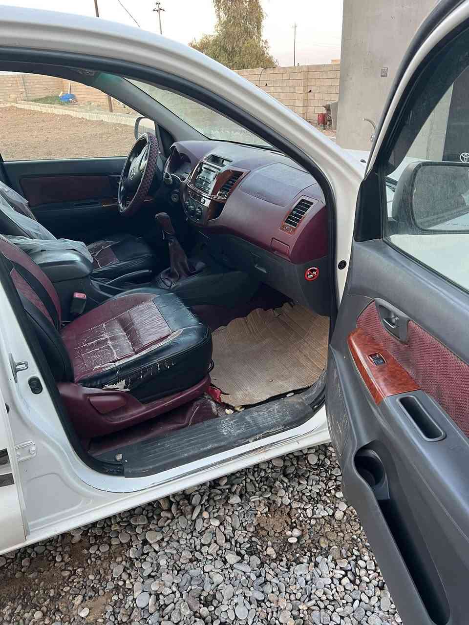 السلام عليكم هايلوكس 2013اسليمانيه بسمي شاصي 12 مبدل چاملقً امامي بلادي بدون دواخل بيه حالوب بل قماره قليل السعر خاص و التصال عل الرقم /***********
