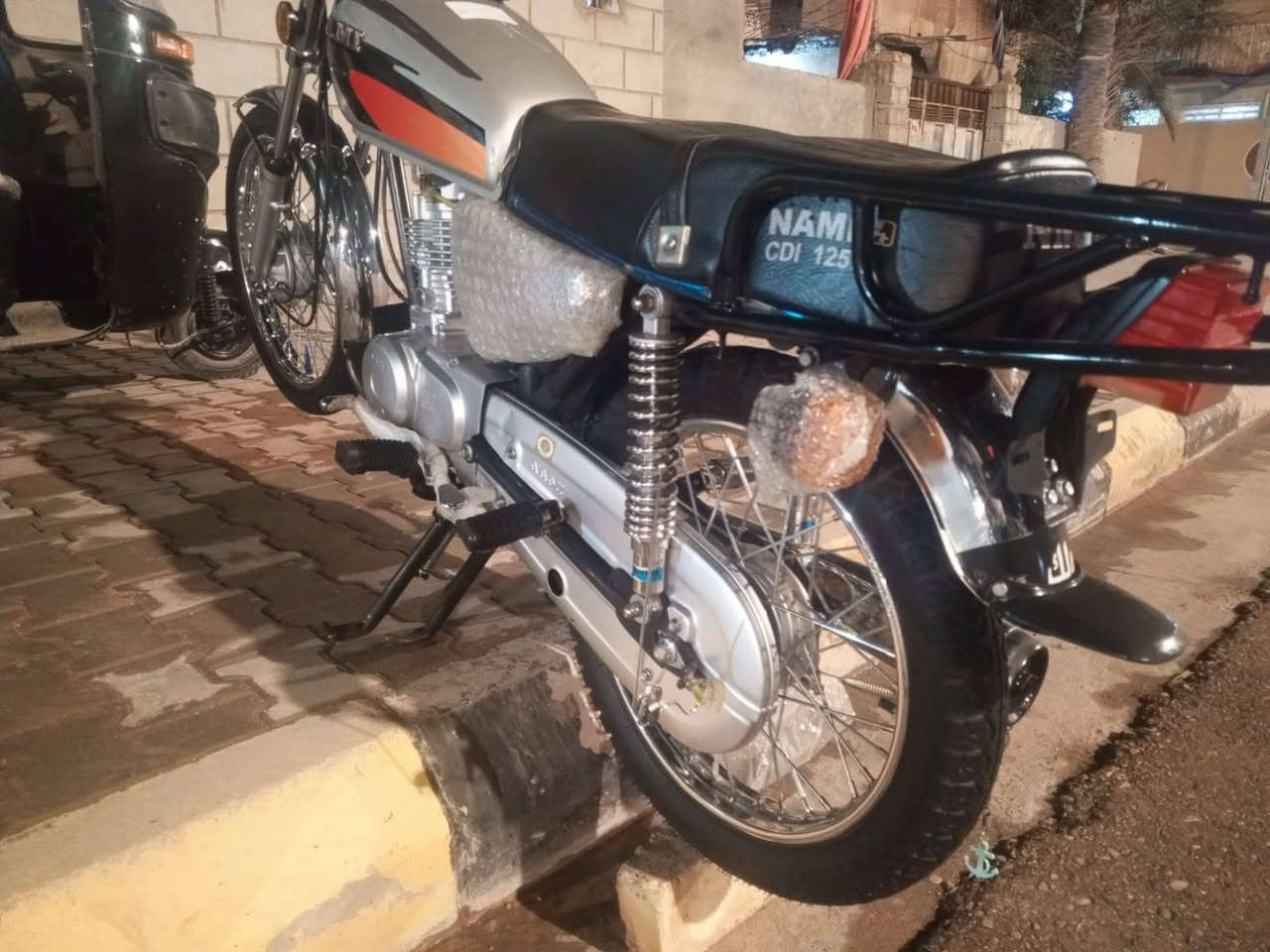 دراجه 4 كير للبيع نامه شلامجه موديد 16 وتعمير 25 وسعره يتصل ع هذه الرق***********
