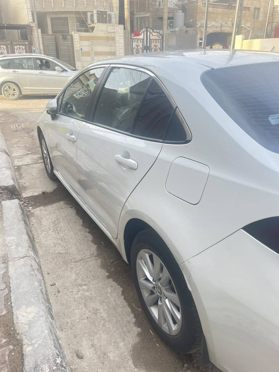 كورلا مديل 2024 خليجي ساز بانزين فقط (السعر 190$ وبيها مجال ) (ماشيه 26 الف) سياره حره كفاله عامه بعدها بضمان الشركه عليها تغليف كامل PPF حمايه بي ضمان 10 سنوات من وكاله لومار
ملاحظه! السيارة بيها بارد خفيف نهايه الداير الخلفي جهه السايق مثل ما موضح بلصور وبيها رصعات ثنين خفيفات جهه باب العبري الكدام فقط موضحات بصور باقي موصافات سيارة معروفه (فول عدا الفتحه ) العنوان 📍البصره ابو الخصيب رقمي ***********
