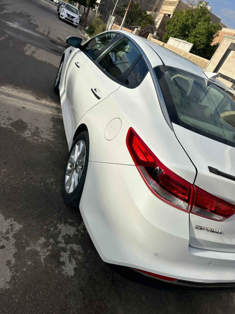 🚗 Kia Optima 2018
للبيع | رقم أربيل | وارد أمريكي 🇺🇸

📍 رقم أربيل
📏 ماشية 74 mil
⚙️ محرك 2.4 GDI 
🚗 3 وضعيات قيادة (Eco / Normal / Sport)

🛡 المواصفات:

رادارات جانبية (نقطة عمياء)

حساسات خلفية

كاميرا خلفية دوارة

مثبت سرعة

إشارات بالمرايا

شاشة كبيرة

شاشة اعطال 

تحكم كامل بالستيرن

كرسي سائق كهرباء

🔧 حادثهة بامريكا الدعامية الخلفية فقط موجوده صوره الحادث ورقم الشاصي بالمنشور 
بالعراق بيهه بارد بالجاملغ الايسر اثر طخه بسيطه 
السعر  ١٣٧ مكان السيارة بغداد 
للاستفسار والاتصال 
***********
***********
