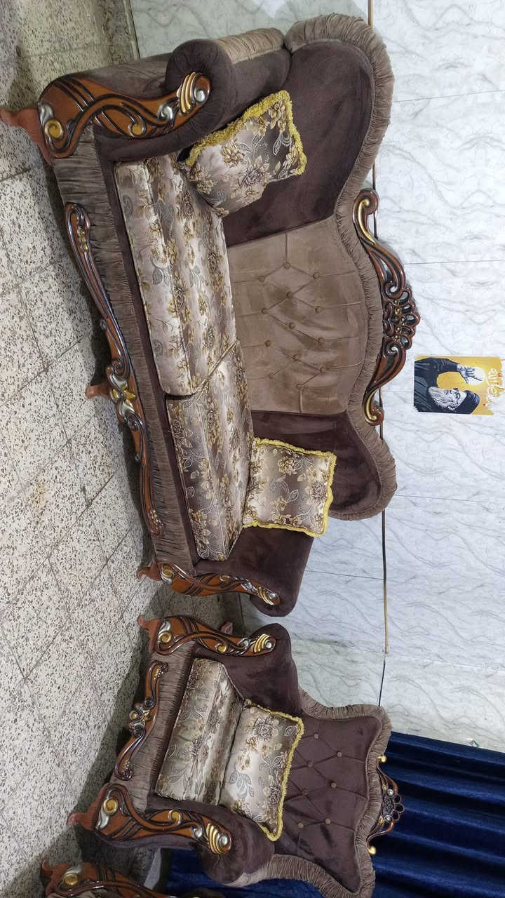 تخم ملكي ١٠ مقاعد اخو الجديد ثكيل نضافه ١٠٠بل ١٠٠ تزكام سعر ٢٩٠ وبي مجال مكاني بياع يوجد توصيل بكروه *********** وتساب
