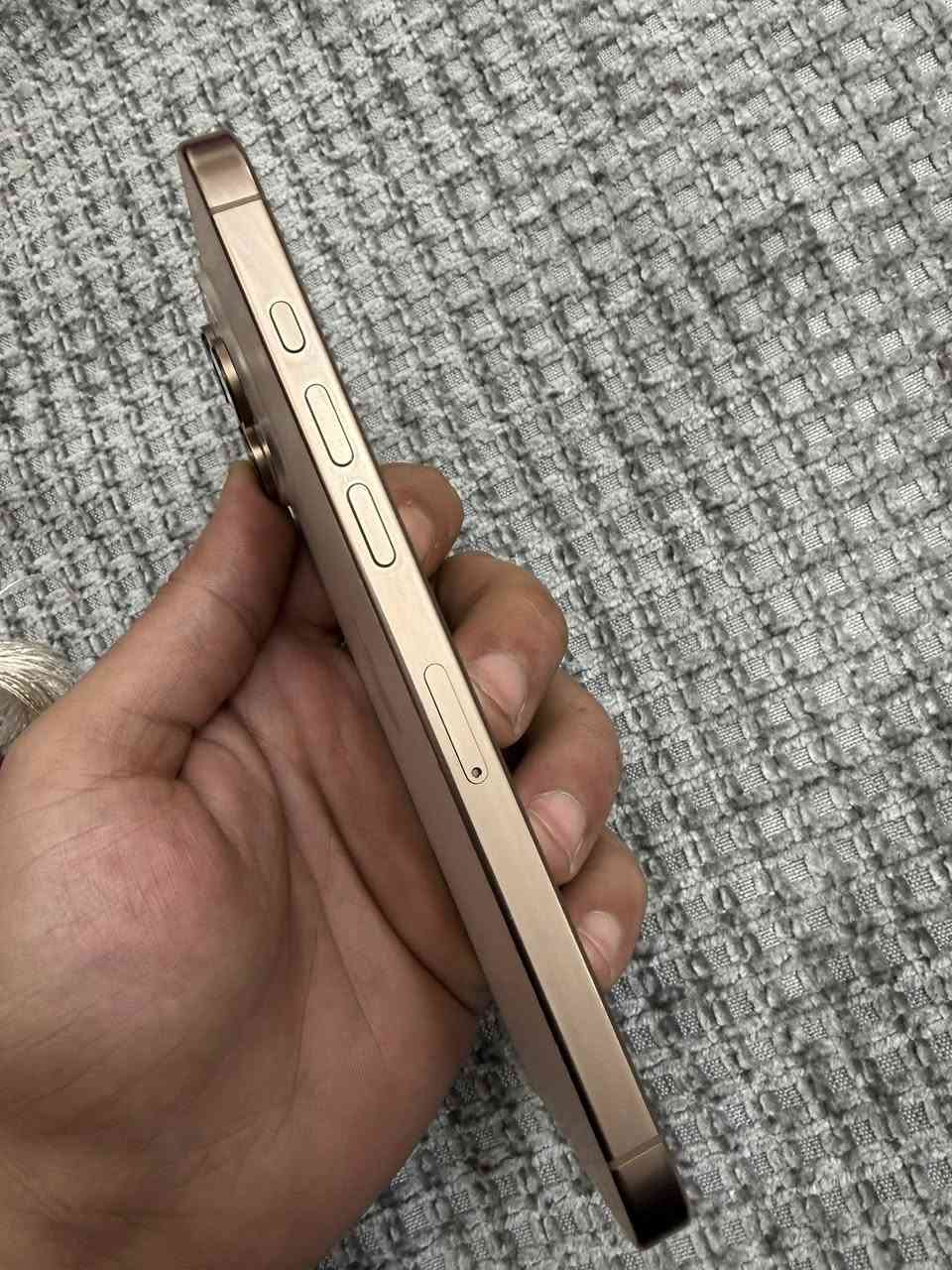 ايفون 16 برو ماكس 256 B91% السعر 1150 عربي
نظيف فقط بي شخوط بالشاشة وما تبين اذا تخلي لزكة شاشة 
فقط جهاز بدون ملحقات 
*********** واتساب
بغداد يتوفر توصيل
