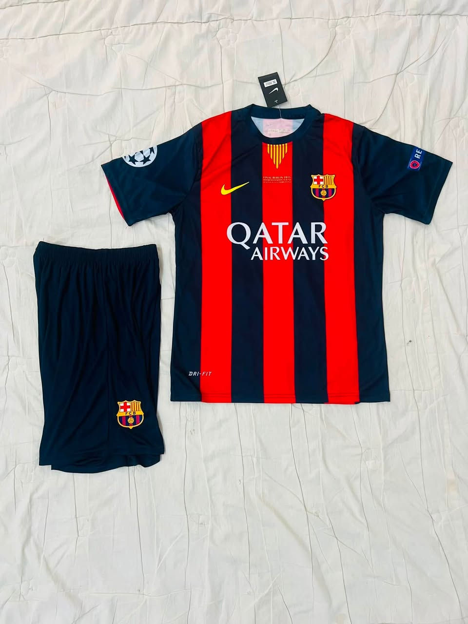 يوجود دريسات دريس وشورت مشكل البيع شلع بسعر مناسب


**إذا كنت صاحب هذا الإعلان وتريد حذفه لأي سبب، رجاءا أرسل رسالة إلى الدعم الفني**