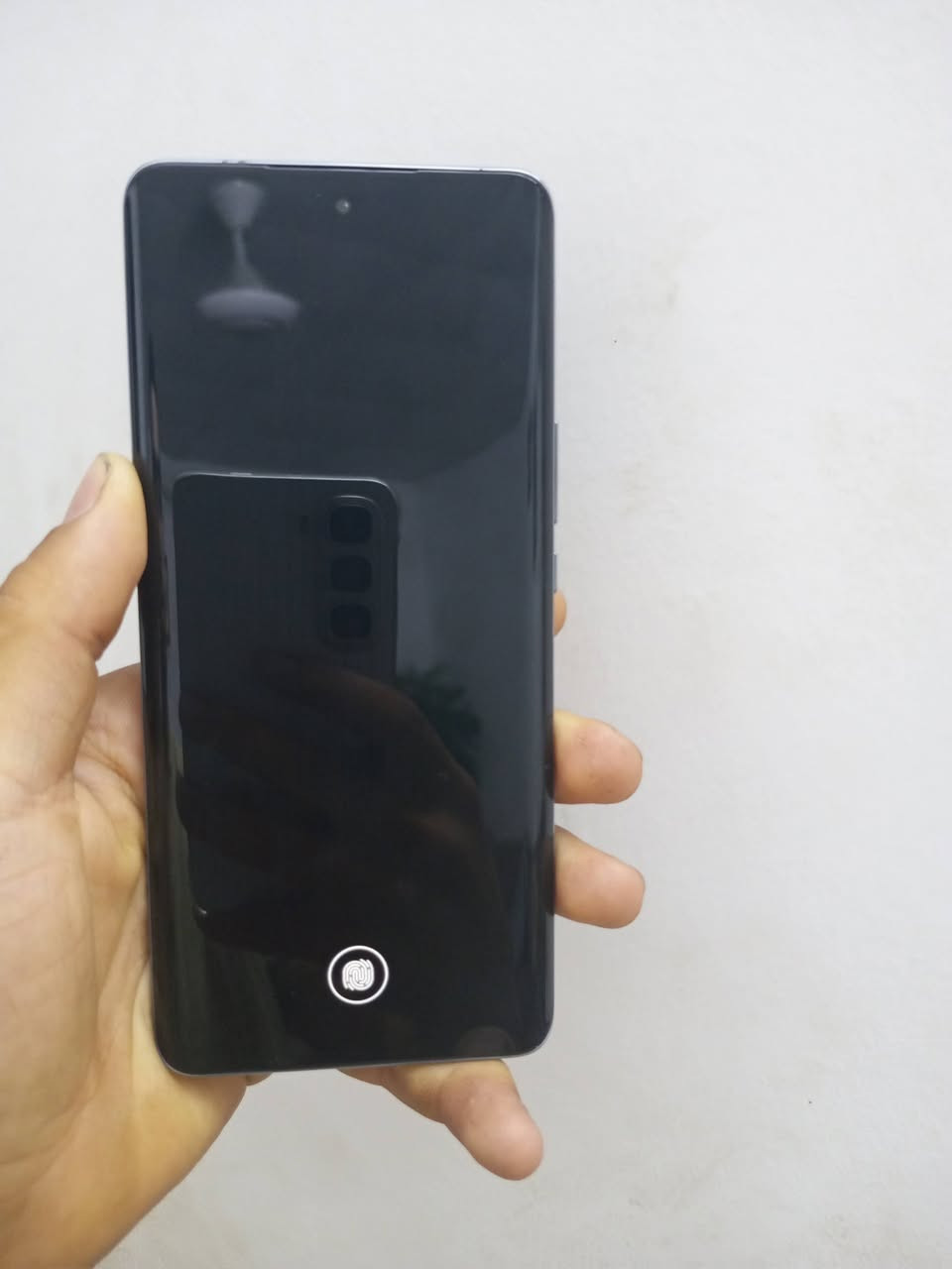 متاح جهاز هونر X9b 5G ذاكره 256 رام 12 نضيف 
اي عيب ما بي فقط سماعة خارجية ما يشتغل 
للبيع السعر 180 الف وبيها مجال مكاني كركوك 
*********** تواصل واتساب
