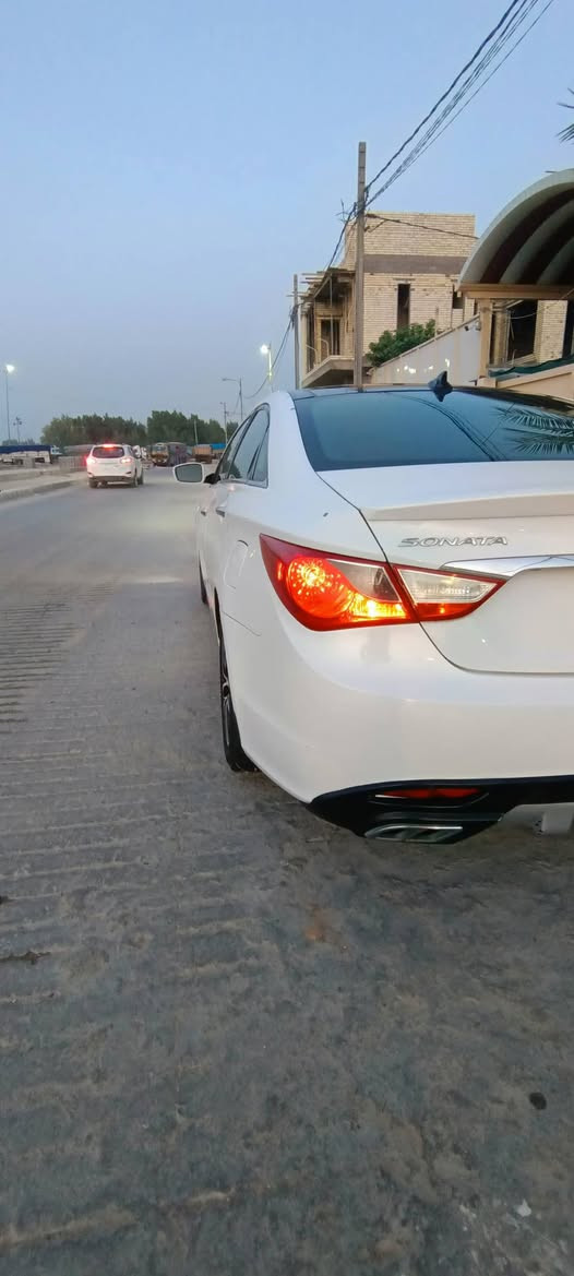 🚗 للبيع: سوناتا 2012 – وارد امريكي 🚗
اللون: صدفي ✨
المواصفات:
✔️ تشغيل بصمة
✔️ فتحة سقف بانوراما
✔️ مقاعد جلد
الصبغ: بيها قطع صبغ ابيع صبغ عام 
الأضرار: جاملغ أمامي أيمن 
الرقم: بغداد / مشروع وطني
الملكية: باسمي مباشر
📌 الموقع: النجف – قرية الغدير
💵 السعر: 100 ورقة قابل للتفاوض
📞 للاتصال: ***********
