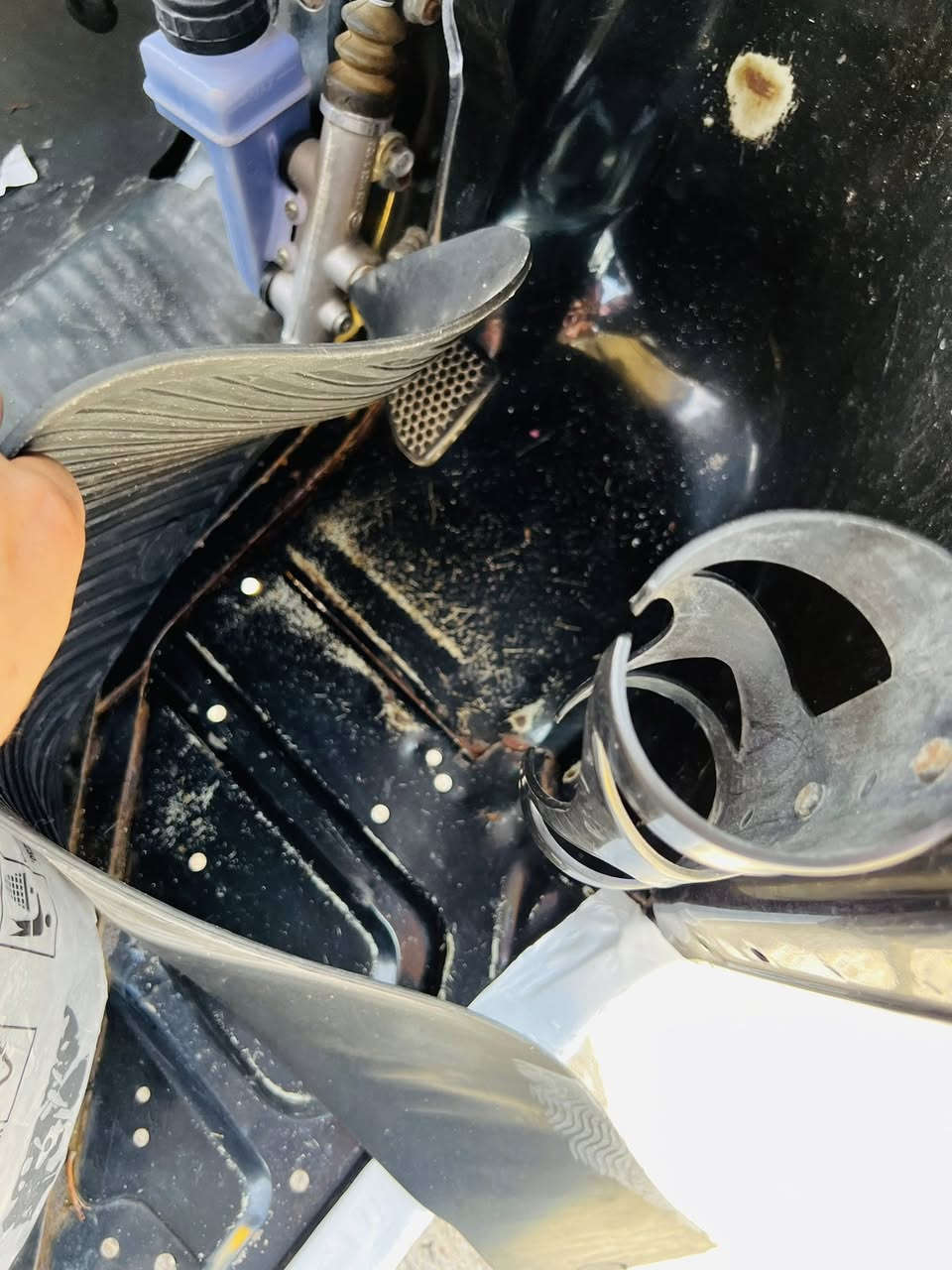 تكتك 22مبدل بيها بس ولفات ولباقي كفاله شراي لا تعبني سعرها 8رقم راعيها ‭0774 841 5596‬
