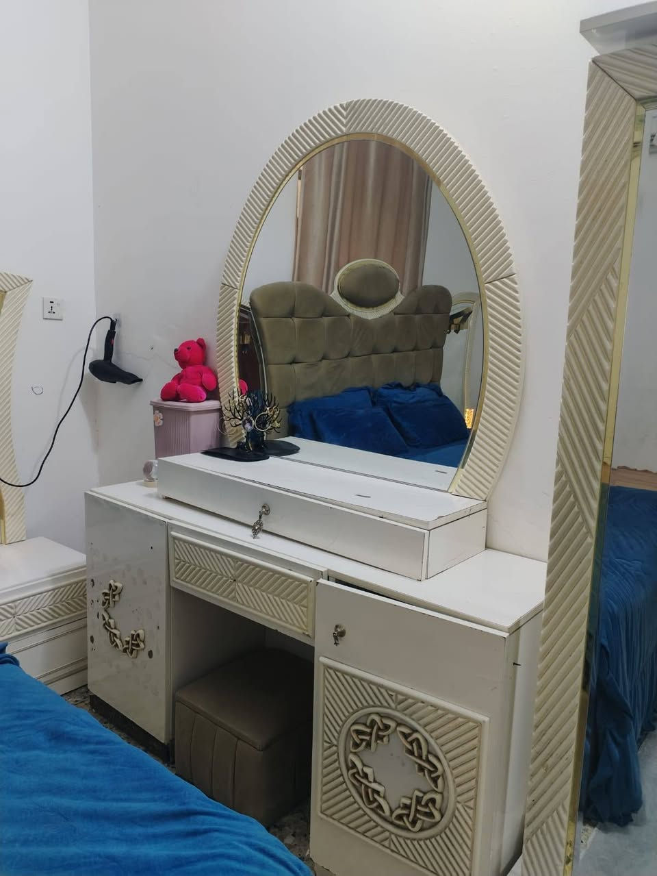 غرفه لبيع تركيه سعرهه ٨٠٠ الف ***********
