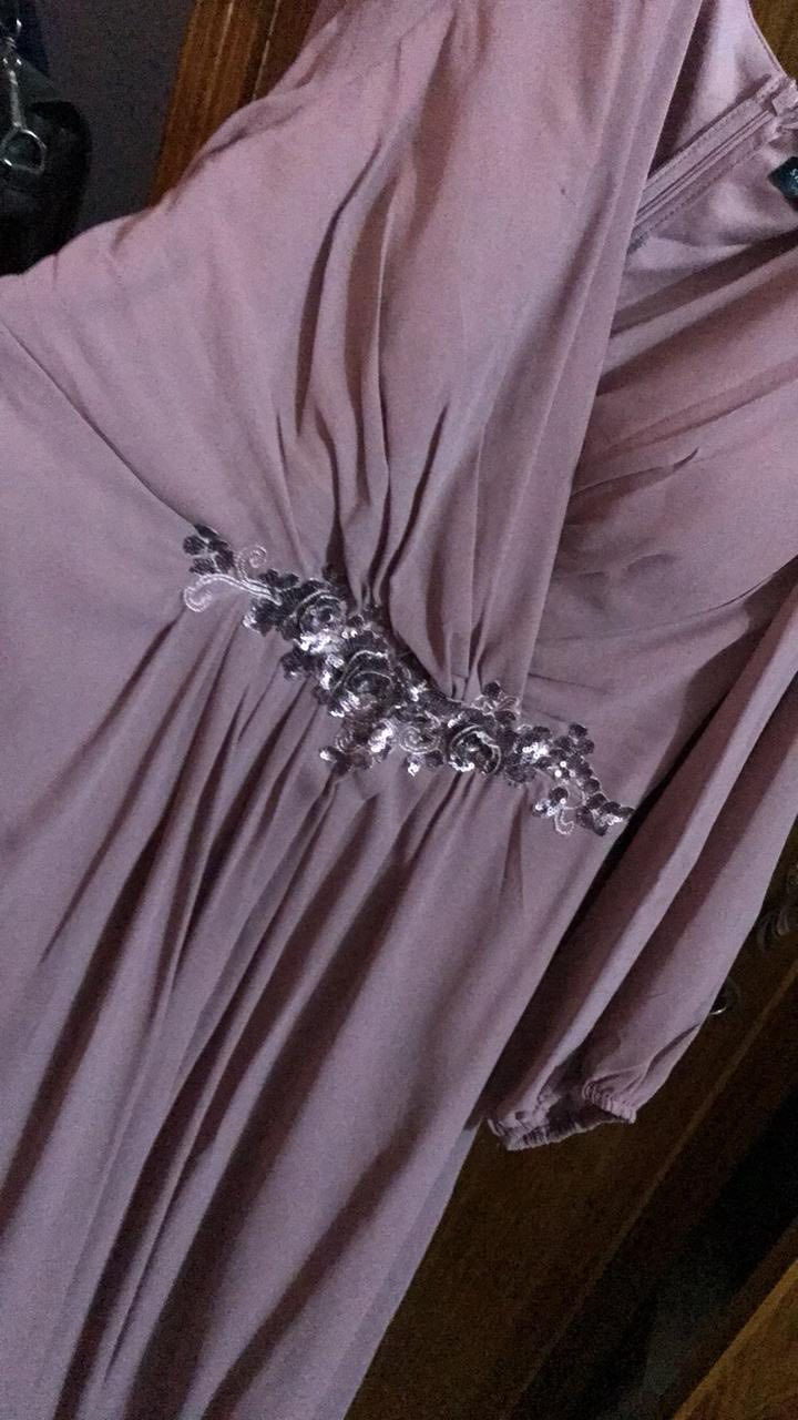 فساتين جديده غير ملبوسه موجوده وموجود مستعمله قياسات خاصة وقياسات عاديه باسعار مناسبة متوفر توصيل للاستفسار خاص


**إذا كنت صاحب هذا الإعلان وتريد حذفه لأي سبب، رجاءا أرسل رسالة إلى الدعم الفني**