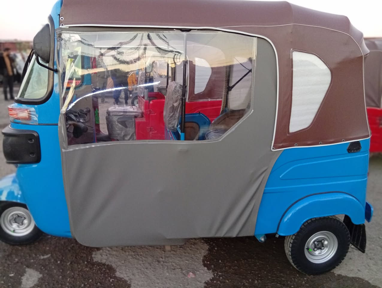 تكتك موديل 2021/11كفالة عامه محرك كشر رقم نكليزي بسمي عنوان بغداد السعر 9/850رقمي ***********
