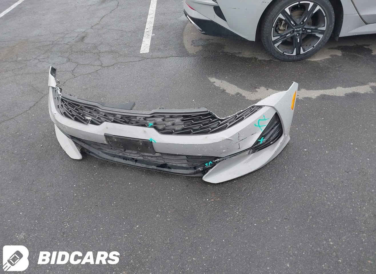 سلام عليكم k5 للبيع موديل 2022
سياره gt line وارد امريكي حادث مثل ما نوضح بلصور فقط بنيد شويه بي صبغ وكله بلادي حته راديترات وداعميه نفسها مالتها سياره فول ما عده بانوراما رقم شمالي بسمي سعر المطلوب 190 وبي مجال للاتصال ***********
