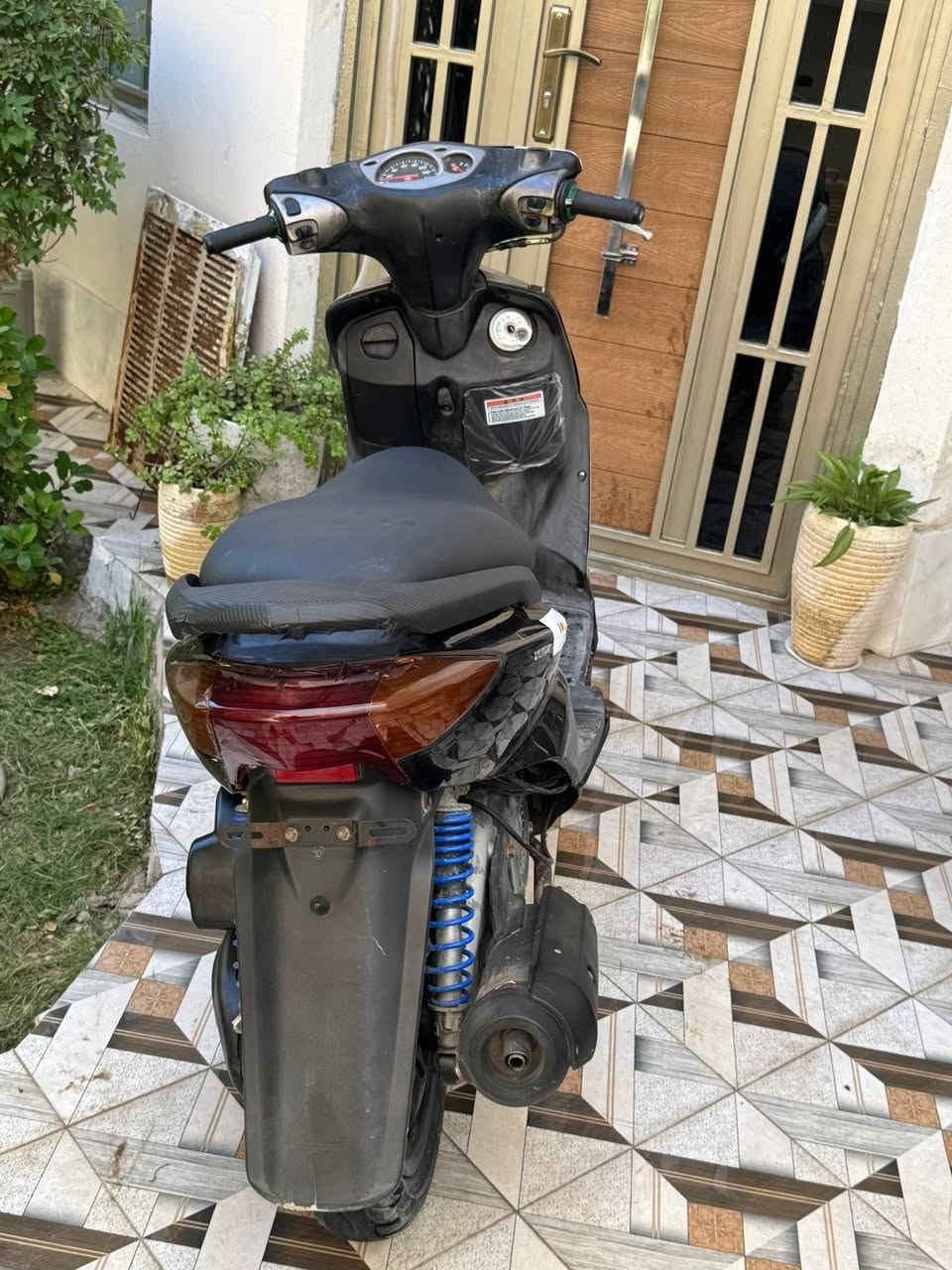 سكنس ياباني كاملة للبيع مابيها نقص كهربائيات كامله اشاير بك لايت عالي ناصي كامله قفل جنطه قفل ستيرن مكينه حلوه ناعمة مامفتوحه جيب فيتر وافحص السعر ٦٠٠
العنوان بعقوبه بهرز 
الاتصال ***********
