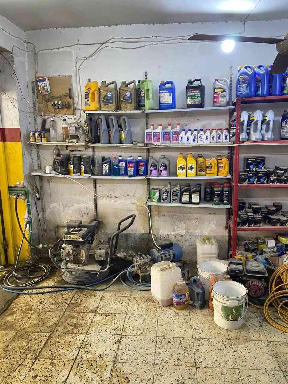 يع   موقع سيديه.  حي العلام. قرب شركه ببسي.
محطه جاهزه من كلشي وشغل خير من الله. والزق ع الله  

كلشي متوفر بيها. دهن. بنجر ركع تايرات باله  جهاز اكتروني بلنص   جهاز. هواء اكتروني  كمبريسر  خالعه. مكنسه كهربائيه  وغسل. ضاغطات ثنين بانزين. وكهربائي.  وبطل رغوه ثنين. كلشي موجود ابيع شلع موقع. كامل. معروضه. 

  ب   10. وبيها مجال حك طيه  حياكم الله. 

رقم هاتف. ***********
