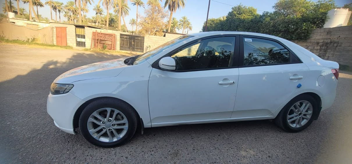 سلام عليكم البيع كيا سيراتو 2011 خليجي 🔥البيع بسعر ( مناسب ) 
السيارة كفالة عامة ماعدة جزء من باب خلفي وسونار موجود بصور
ممشى 186
السيارة جديدة واحلة من الصور 
تبريد ثلج ❄️ 
داخل لونين 
ويل كب ١٦ 
اشاير بالمري 
مري شفط 
تحكم ستيرن 
فول حساسات 
محرك ١٦٠٠ 
كير ٦ نمر 
السيارة مناقصها ربع 
حدادية جديدة يعني ١٠٠٪؜ 
رقم سليمانية الدولي 
هزه وسنوية ورقم كله جديد 
السعر 110 وبي مجال 
مكاني الضلوعيه
الاتصال ***********
