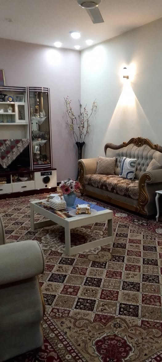 دار ركن   للبيع مساحته 300متر. 🟥 نظيف بناء حديث 🟦 يحتوي على ثلاثة غرف نوم وهول ومطبخ واستقبال وصحيات داخلية وخارجية وگراچ وحديقة 🟥
⬅️مبني من الطابوق 🟦 
⬅️السقف صب كونكريت 🟥
⬅️الارضية والجدران سيراميك 🟦
⬅️السطح شتايگر 🟥
⬅️في الشارع الرئيسي وليس فرعي 🟦
⬅️نوع العقار طابو زراعي مرقم 🚨
السعر//87 مليون قابل للتفاوض 🔲
العنوان//كوت ــحي الحكيم الاولى شارع افران الهادي 🟥
    ...........    .......     .......     ......

للاستفسار الاتصال على الارقام التاليه 
📳📳*********** 📳📳
📳📳*********** 📳📳
مكتب دلالية اهل الديرة للعقار 🏨🏨
