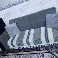 تخم • ١٠ مقاعد • نظيف