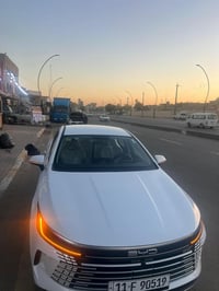 بي واي دي • ٢٠٢٥ • ماشيه ٧٠٠