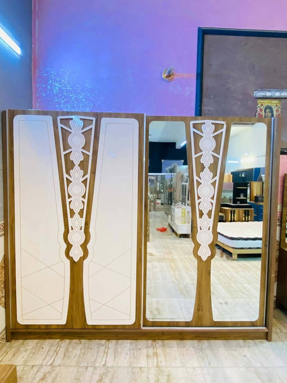 غرفة نوم تركي مستعمل
تتكون من 👈 8 👈 قطع
نضافة 90/95%💯🥰
السعر 👈بس 650👈الف 
مع نقل وشد داخل بغداد مجاني


**إذا كنت صاحب هذا الإعلان وتريد حذفه لأي سبب، رجاءا أرسل رسالة إلى الدعم الفني**