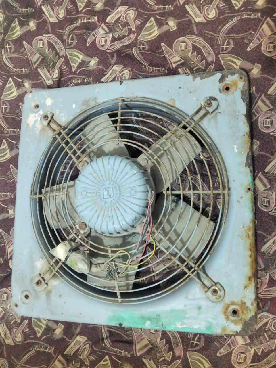 اسلام عليكم 
عندي هاي المروحه مال مبرده 
سعره 35 العنوان حي عسكري 
استفسار على هاذه رقم 
***********
