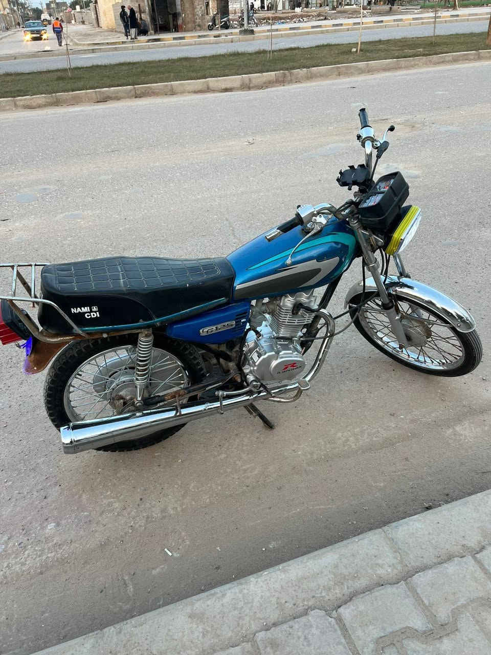 دراجه اوراق 7 وكيله بشارع بغداد يم سيد خلدون مكينه رابيدو
مامفتوحة  بس تفيلس سعره850 وبيه مجال قليل
***********
