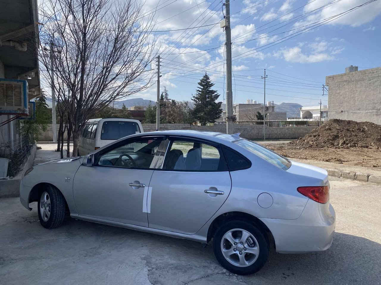 ئاڤانتی ۲۰۰۷ بڕاوەی دووبەی
گێڕومەکینەو سەقو کەڤەرگۆڕاو بەشەرت
ئۆتۆماتیک
سوکان ڤۆلێۆم
تەبریت لەمس
کوشن جڵدو هیتەر
ئاوێنە شەفت
***********
