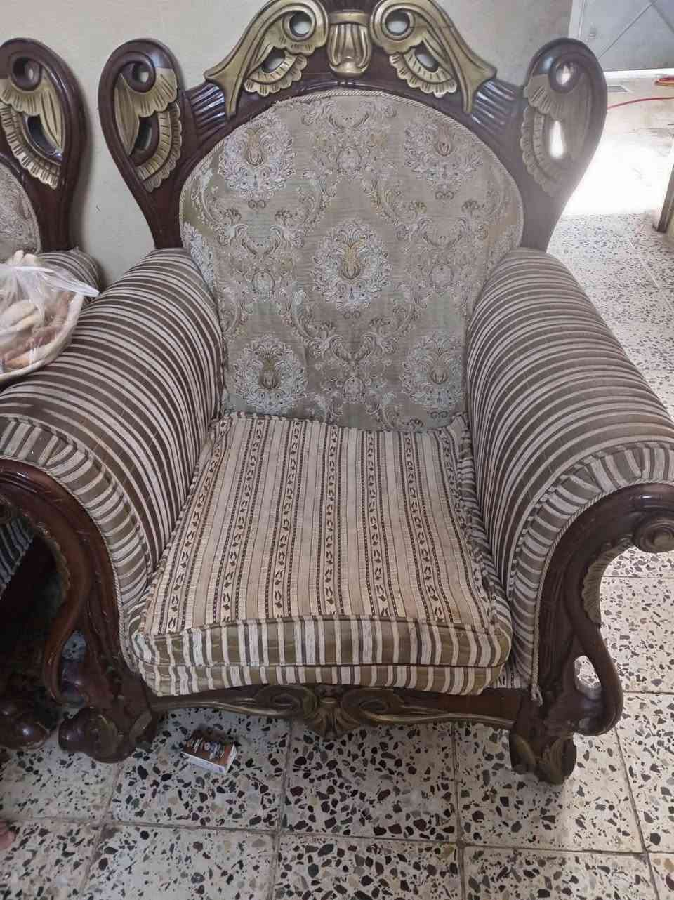 السلام عليكم للبيع ديوان خشب عراقي
نضيف
+
 ظخم ملكي نضيف +
تخوته عدد 4 شرط النضافه
كلمن وحسب سعرو
السعر على خاص


**إذا كنت صاحب هذا الإعلان وتريد حذفه لأي سبب، رجاءا أرسل رسالة إلى الدعم الفني**