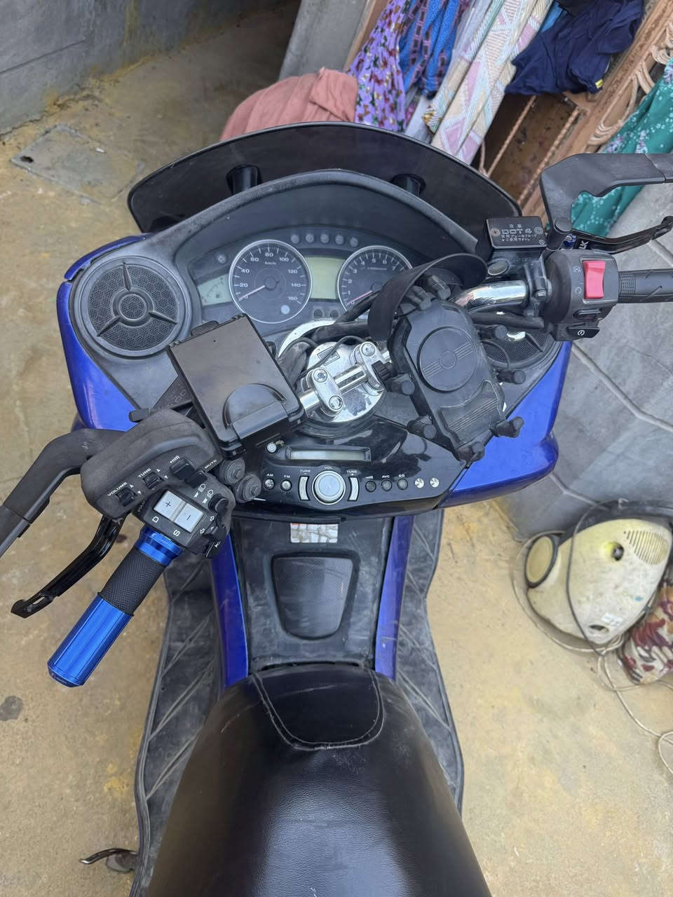 سلام عليكم صفر عشره للبيع ماشيه 90الف مكينه مبدله بليابان جديده نازله من معرض طوكيو دراجه نضربت عندي بدلت 3قطع بيه وصبغته نفس لون طبعا دراجه ع وصخه نشرته ماريد اغسله وشوفه جديده وتجي دكلي هاي شو مو نفس فديو او صوره دراجه مكفوله كفاله من كلشي غير ذكرتهن وعندي مقطع فديو بي شرح الي يحب يشوفه يتفضل خاص 
سعر 13وبيها مجال 
عنوان بغداد الدوره 
***********
