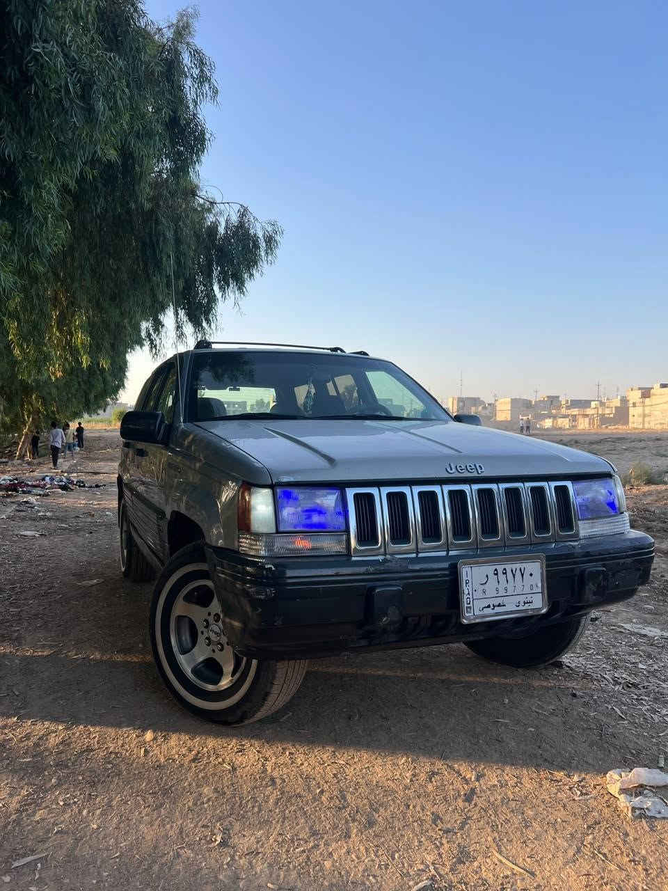 جيب شيروكي موديل 94 
سيارة جاهزة مكينة وكير عل بلاد أصلي تبريد شغال طخم تاير باتري جديد قفل مركزي ريمونت  4جام كهرب كامرة خلفي سيارة حلوه مثل الصور واحلا بعد،  وبسمي شرط التحويل،  ورقمها مميز سعرها 55 وبيها مجال بسيط *********** موصل, نينوى
