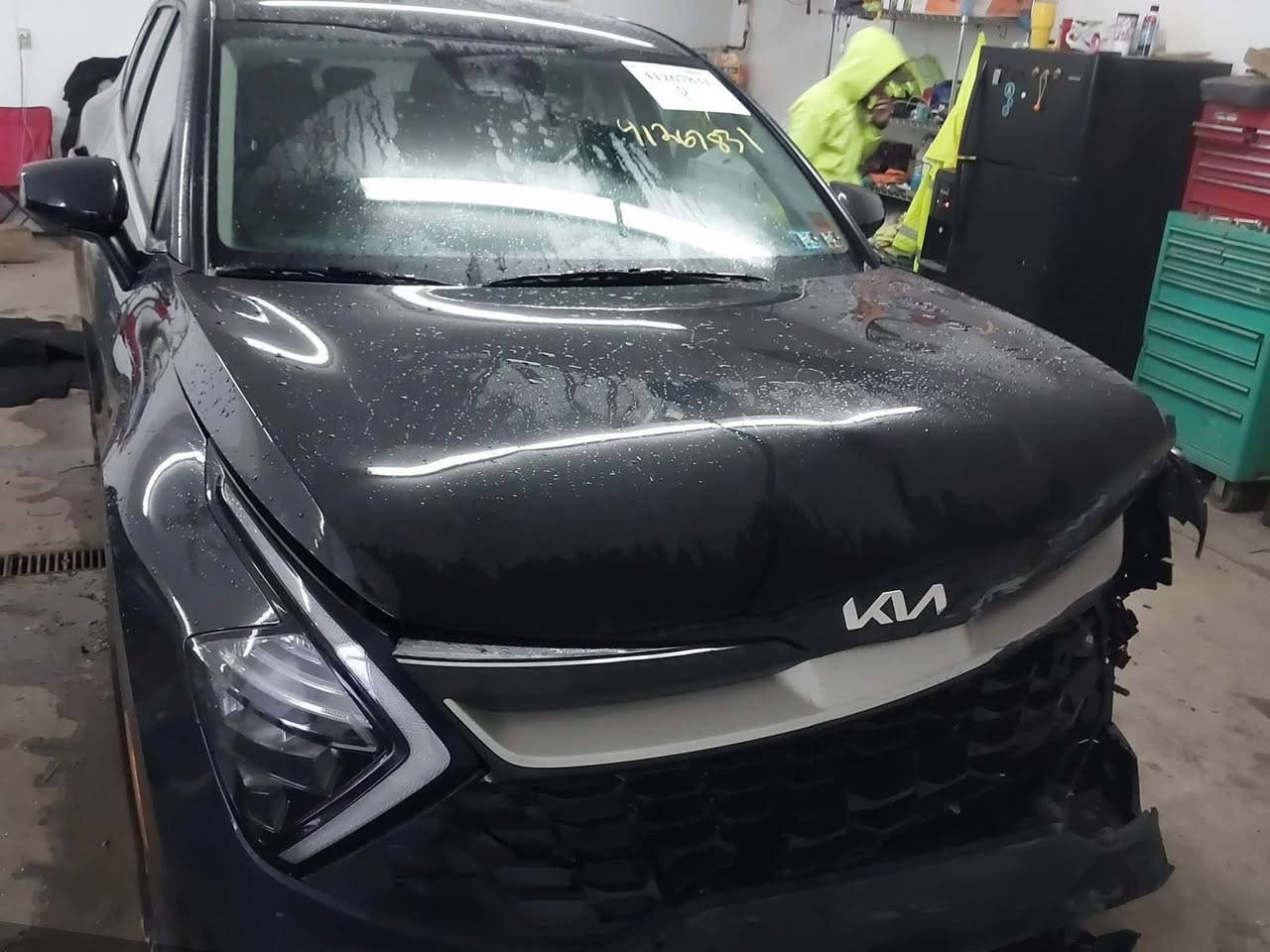كيا سبورتج هايبرد 2023 جديدة
وارد أمريكي
مكينة 1600 تيربو
أوتو هولد
رادار
أنظمة قيادة
تدفئة كشنات
وباقي المواصفات المعروفة
حادث السيارة موجود بالصور

السعر 180
مكاني: بغداد
الشراي يتصل على الرقم : ***********
