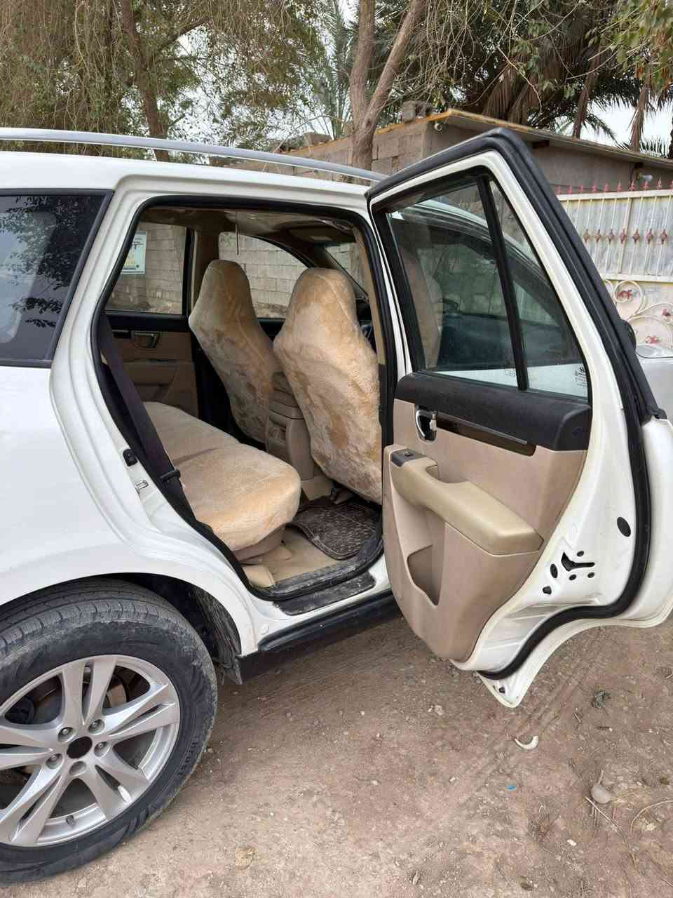 سنتافي ١٢ خليجي ٣قطع صبغ فور ويل ٧ راكب مكينة ٣٥٠٠ خير من الله ماناقصهة اي شي رقم ديالى بسمي سعر ١٣٥ وبيهة مجال رقم *********** ااا ***********
