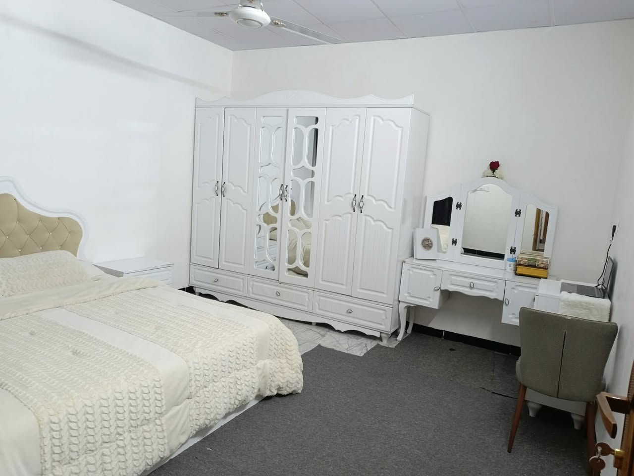 فرصه استثماريه وسكنيه 
دار بالاقساط 
موقع ركن على حديقه 
مجمع السلام 
السعر الكلي 200
مقدمه 92
والباقي اقساط كل شهر750
بدون كفيل 
مساحه 200م
***********
